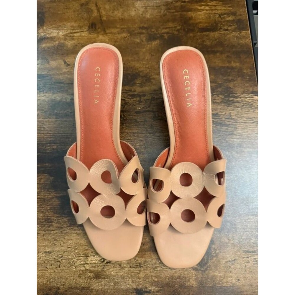 Cecelia Beige Cutout Circle Slide Mules size 8.5